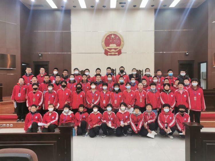 【社会实践】体验庭审 感受法治——我校初351班开展预防校园欺凌普法社会实践活动（2021-12-20）